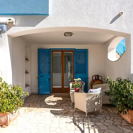 Lo Scalo Marina Di Novaglie Frühstückspension 4*